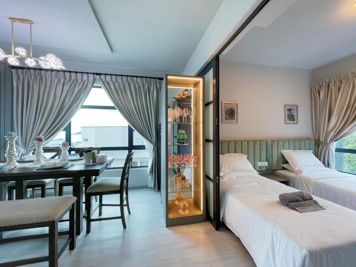 Seaside Lavender Suite Jesselton Quay Citypads Kota Kinabalu Exterior foto